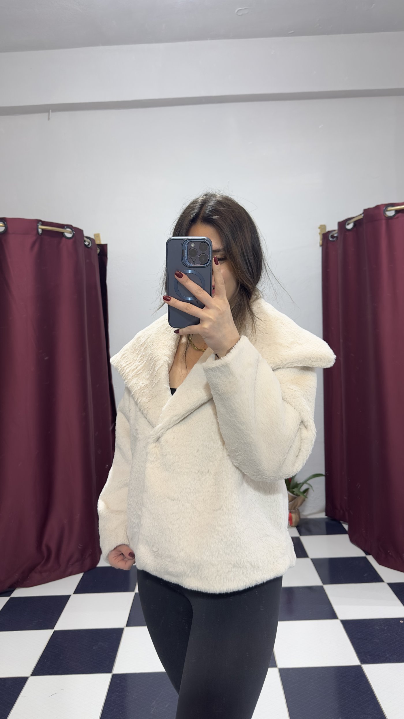 Ekru Peluş Kısa Kaban