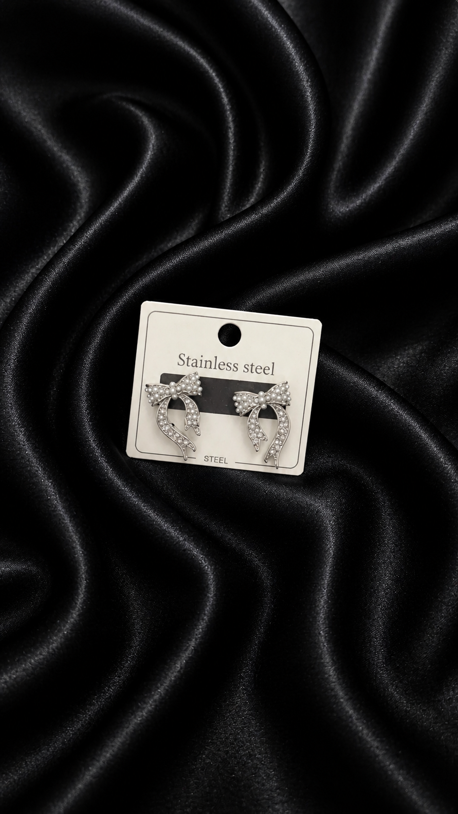 Fiyonk Detaylı Taşlı Silver Küpe