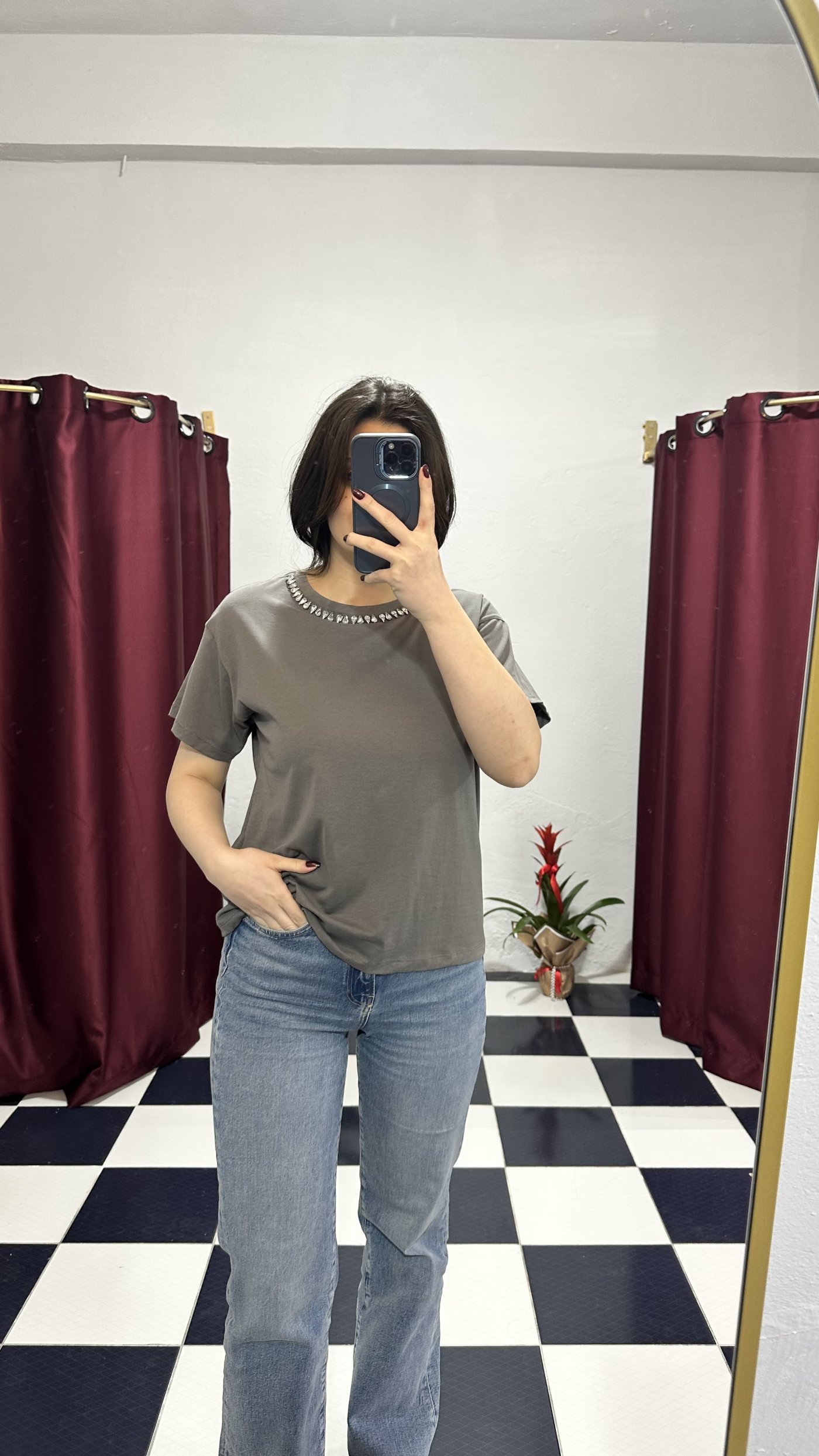 Taş Detaylı Basic Tişört 